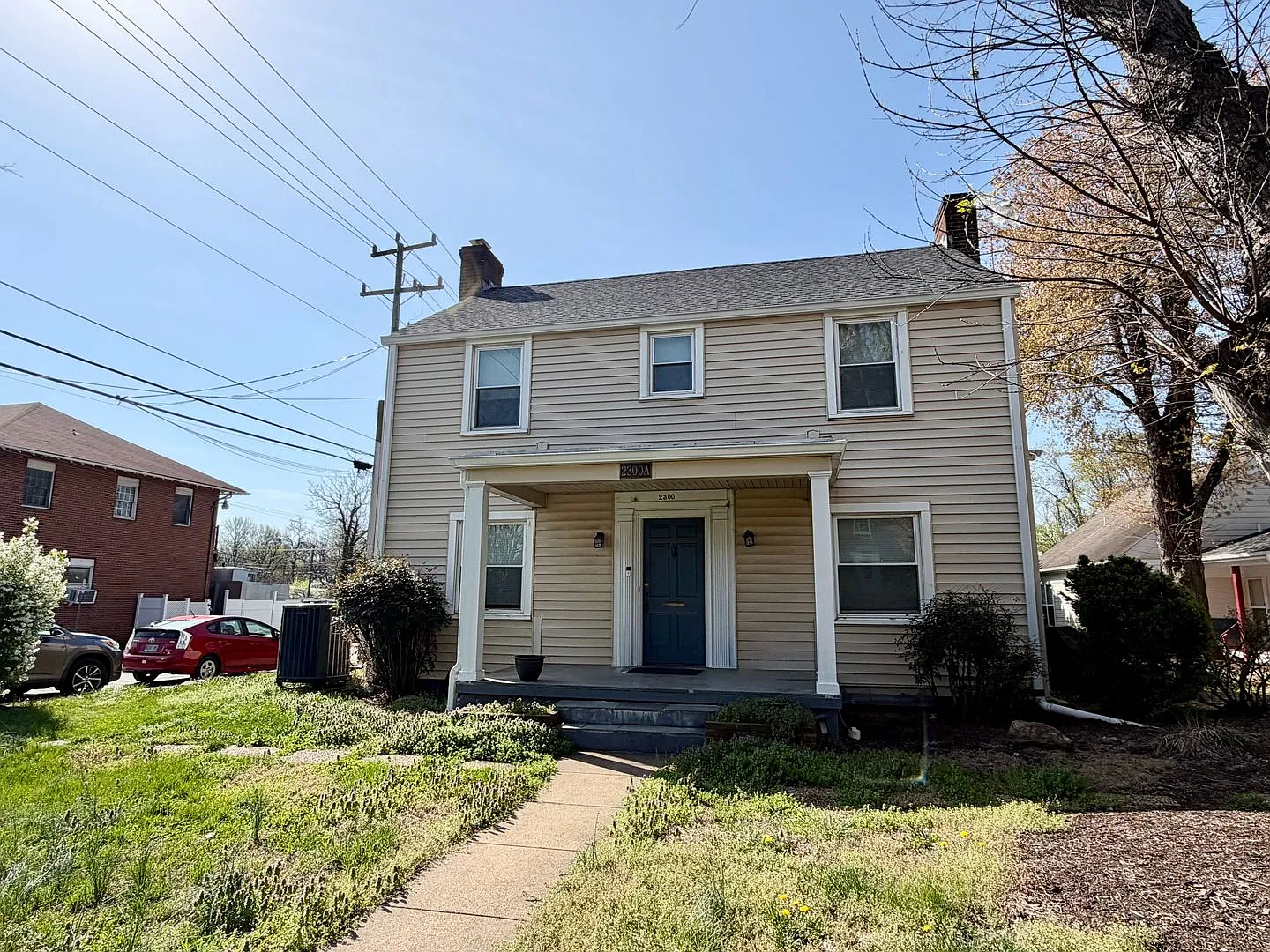 2300 Fontaine Ave — Photo 1