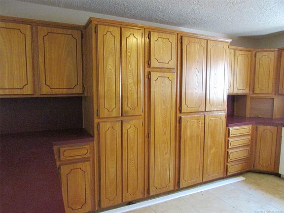 3rd image of 11025 Top Hill Oaks Dr