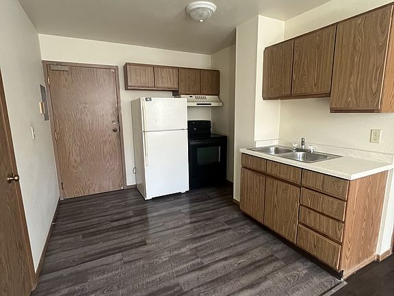 2nd image of 20 Forest Ave #11304359
