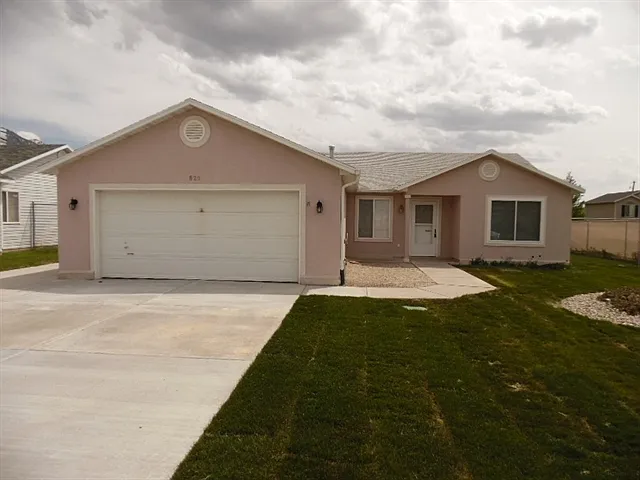829 E 725 N — Photo 1