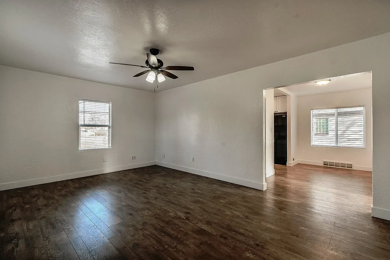 5 bed, 2029 sqft, $2,250 — Photo 4