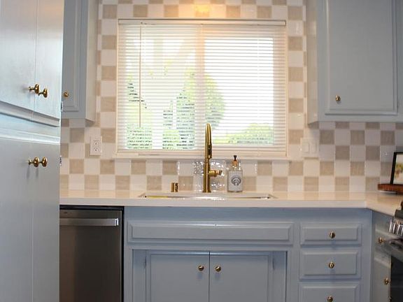 5th image of 4768 Sterling Way