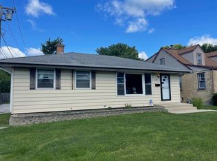 732 Leith Ave, Waukegan, IL 60085