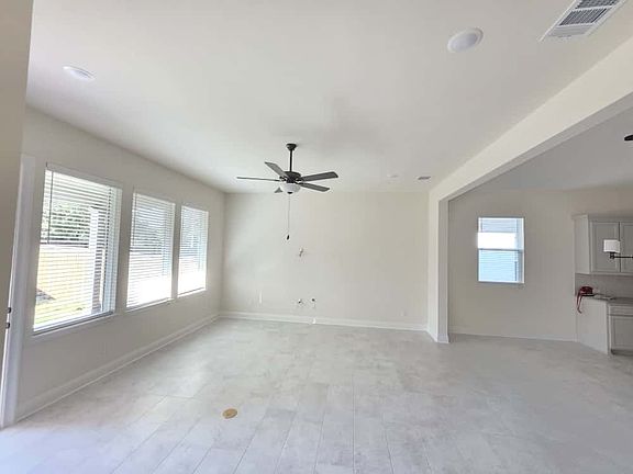 Living area large size