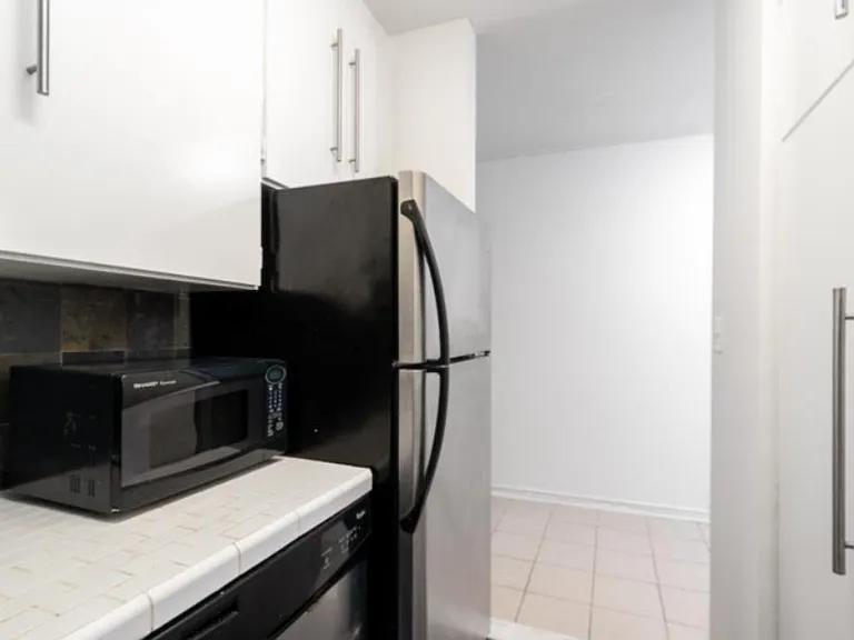 7004 Boulevard East #3A — Photo 9