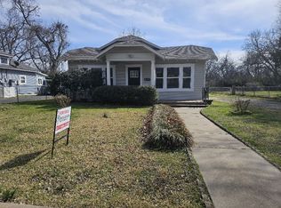 217 W Heard St, Cleburne, TX 76033