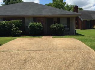 45 Meadowoods Pl, Jackson, MS 39211
