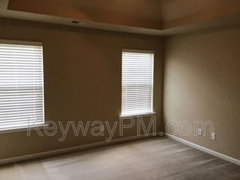 6017 Reynolds Cir — Photo 15