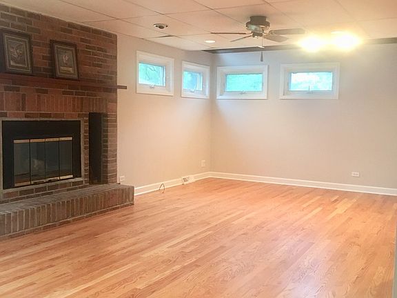 4th image of 1670 Greenleaf Ave