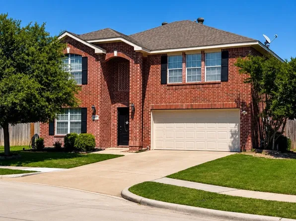 5820 Meadows Way, North Richland Hills, TX 76180