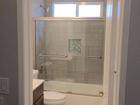 4th image of 5743 Lexington Ave APT 7