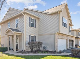 2324 Moonlight Ct, Aurora, IL 60503