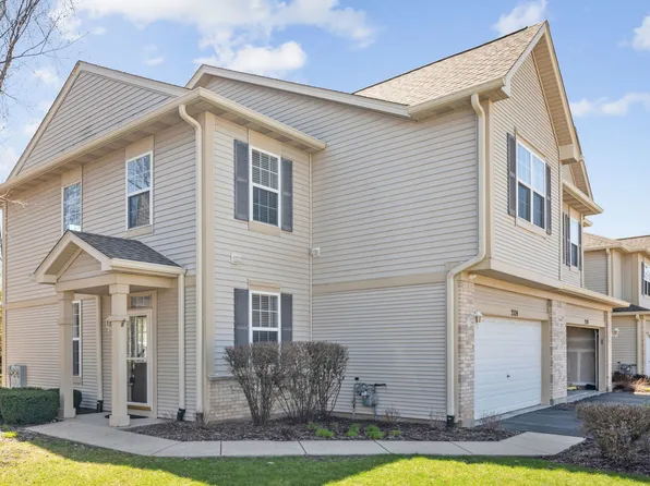2324 Moonlight Ct, Aurora, IL 60503