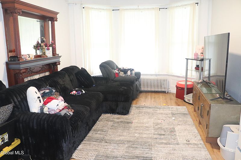 3rd image of 130 5th Avenue