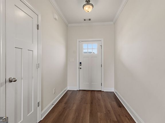 4th image of 124 Cascades Ct