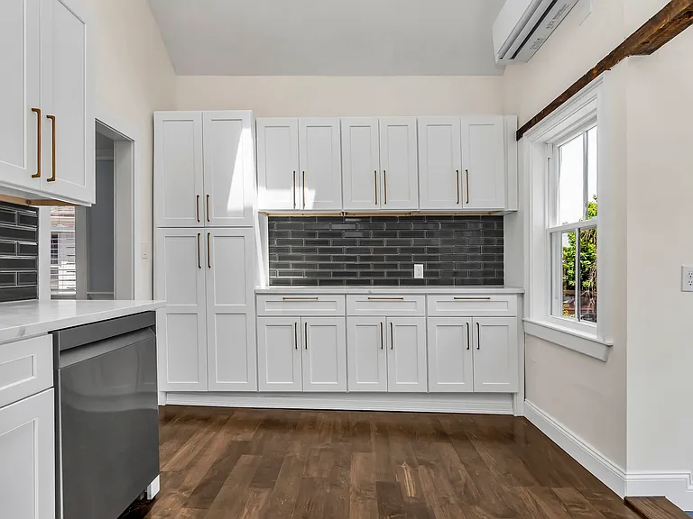 20 Pickman St #2 — Photo 9
