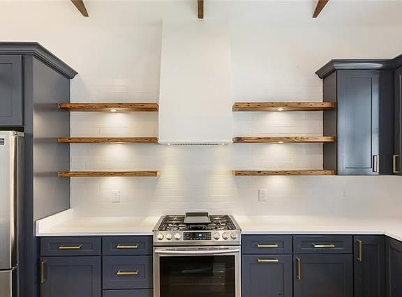 5th image of 2614 Peniston St