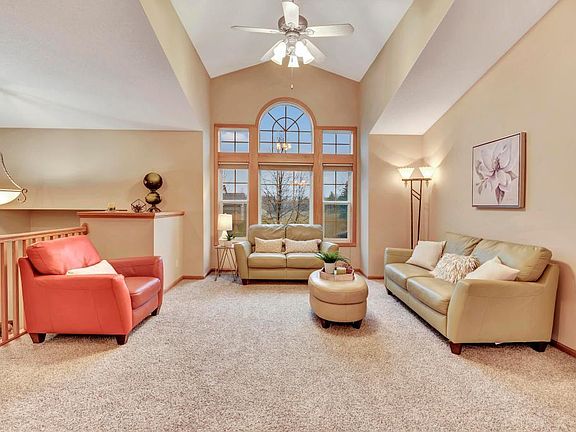 4th image of 10426 Kali Ave NE