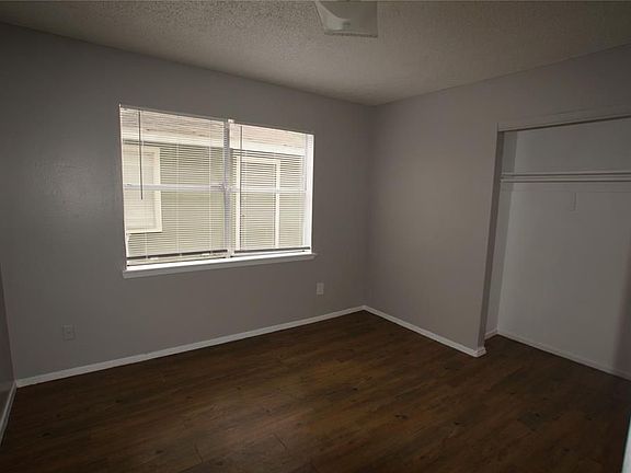 4th image of 5523 Farley Dr Unit B