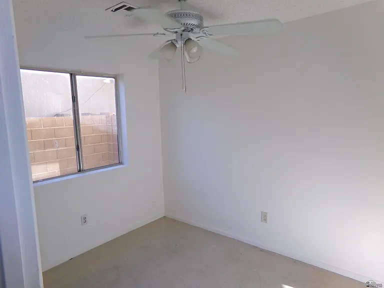 2812 W 28th Pl — Photo 12
