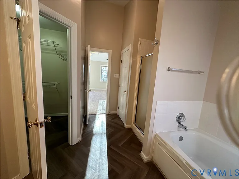 5219 Scotsglen Dr — Photo 30