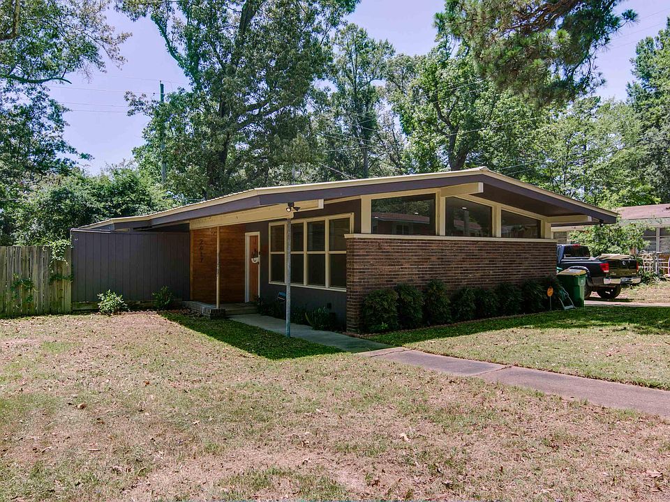 1st image of 2617 Stilwell Dr