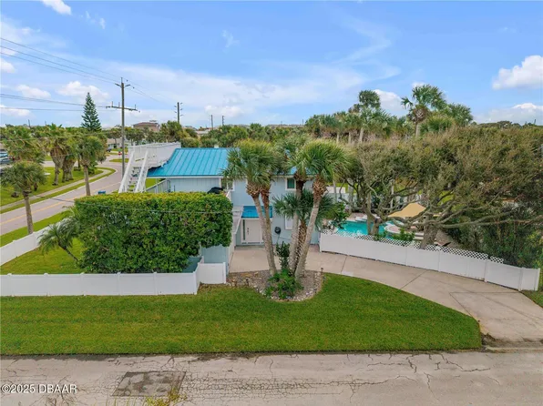 4700 Saxon Dr, New Smyrna Beach, FL 32169