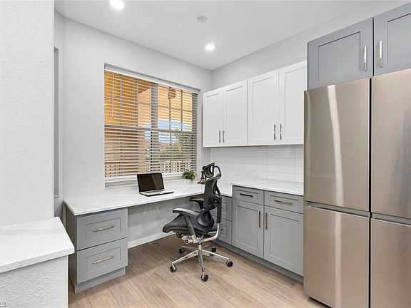 4th image of 4833 Hampshire CT #303