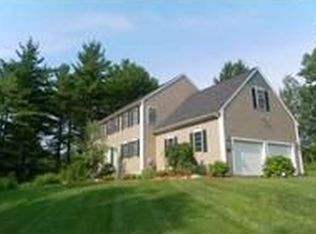8 Laurel Rd, Blackstone, MA 01504