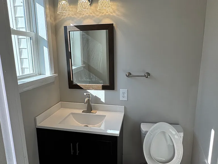 2302 Empire Dr — Photo 7