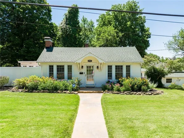2902 Arlington Ave, Saint Joseph, MO 64506