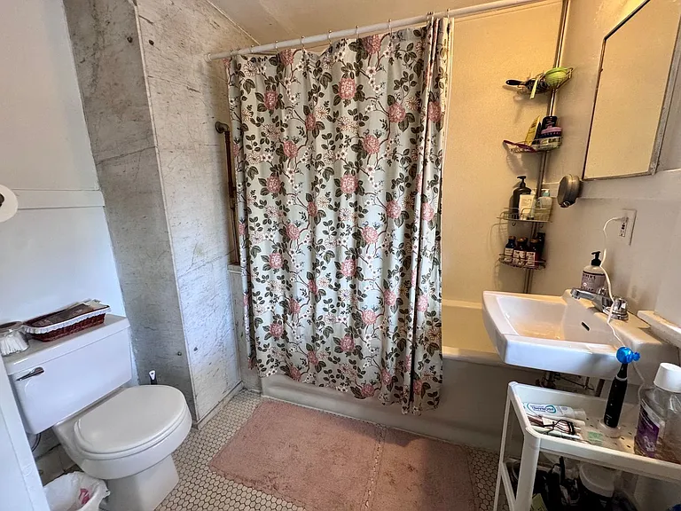 24 Lanark Rd #2 — Photo 8