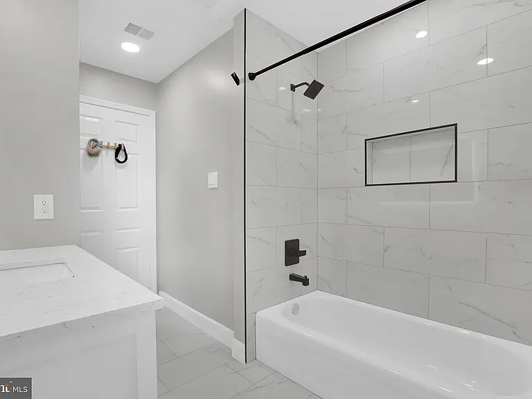 47575 Sharpskin Island Sq — Photo 37