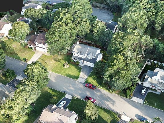 5th image of 6 Greene Ave