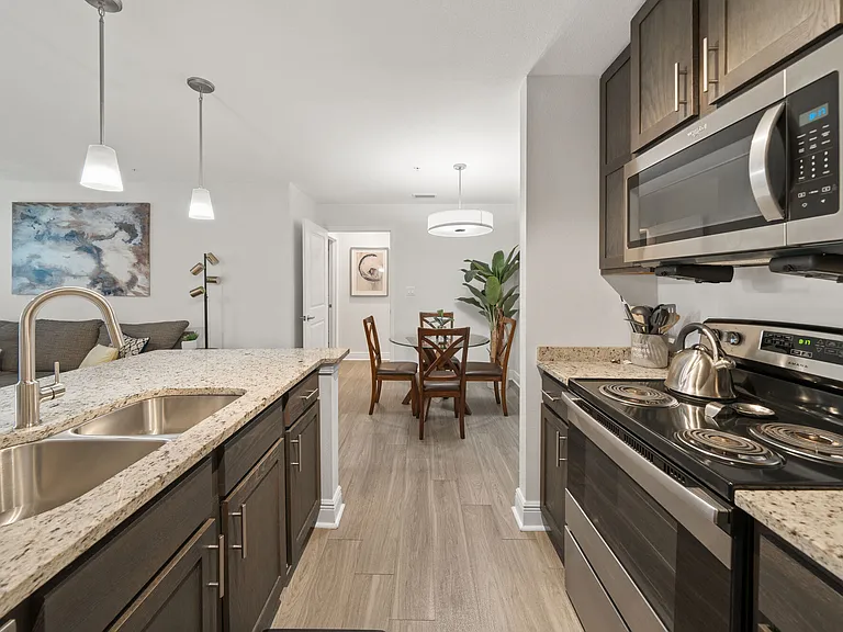 Stanford Pointe — Photo 40
