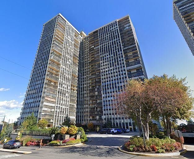 1st image of 300 Winston Dr APT 210