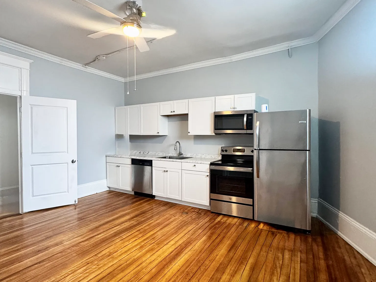 502 S Center St — Photo 2