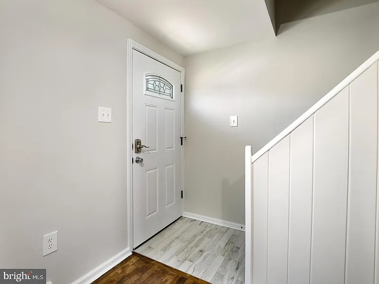 724 S Penn St — Photo 4