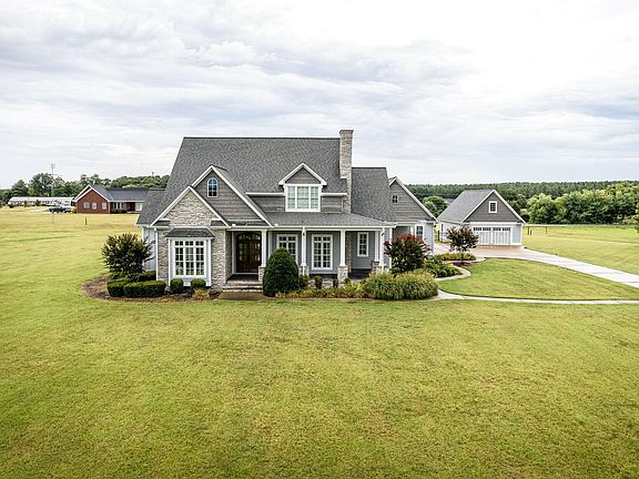 3rd image of 264 New Horizon Cir