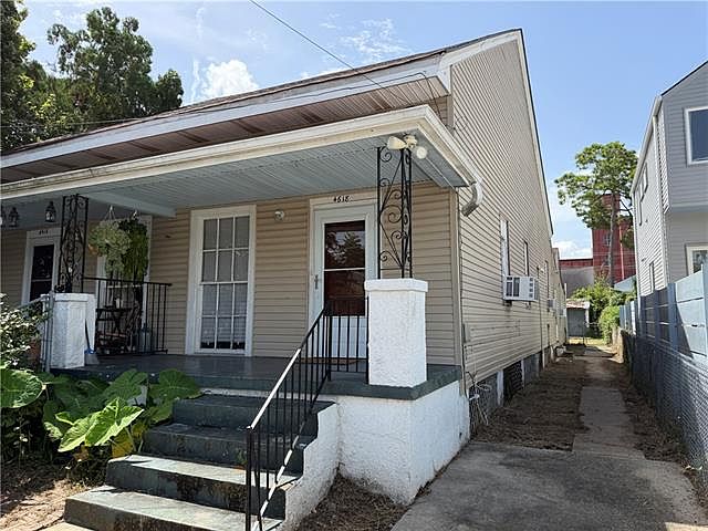 1st image of 4618 Annunciation St