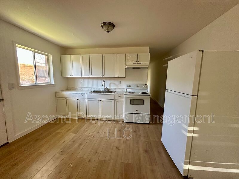 1st image of 513 Arlington Ave #A
