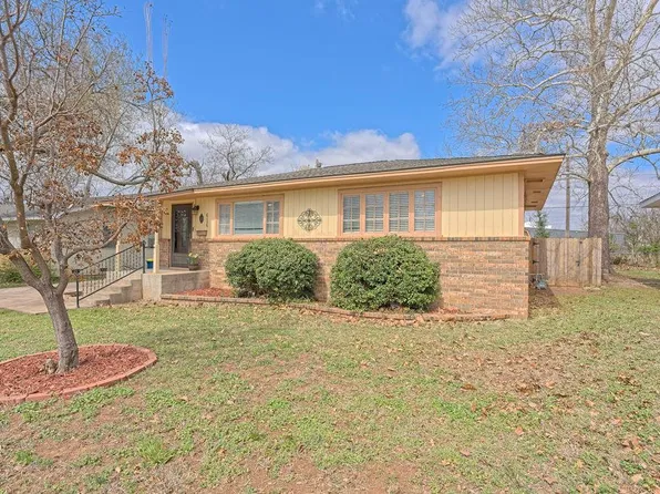 616 E Maple Ave, Stillwater, OK 74074