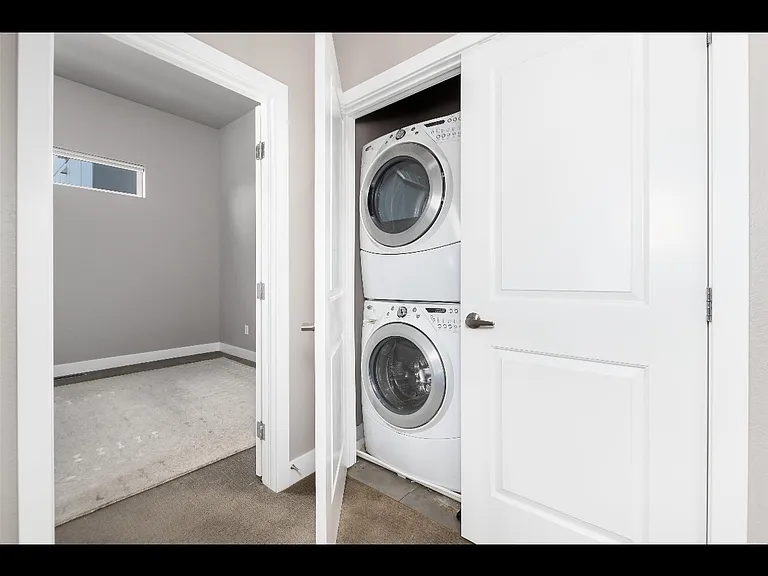 1733 Grove St #4 — Photo 23
