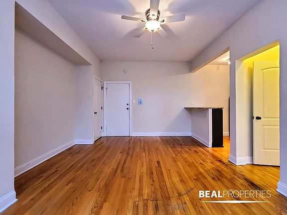 4th image of 4614 N Paulina St APT 103