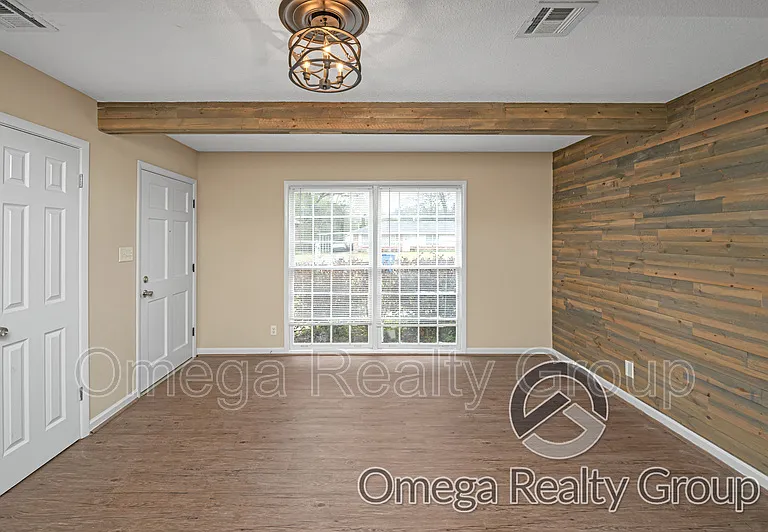 1265 Adell St — Photo 12