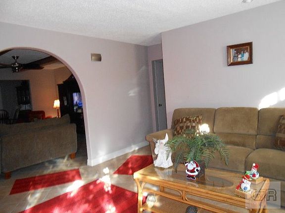 2nd image of 14 Willow Ln