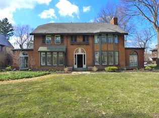 2890 Attleboro Rd, Shaker Heights, OH 44120