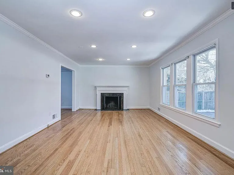 9913 Old Georgetown Rd — Photo 12