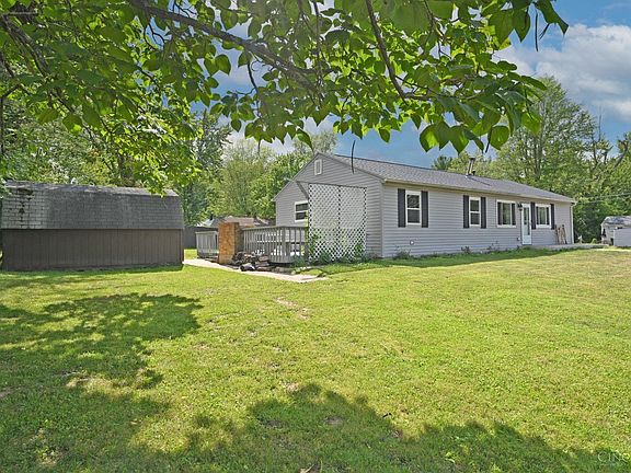 3rd image of 606 Oak St