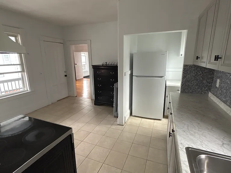 45 Chatham St #2 — Photo 24